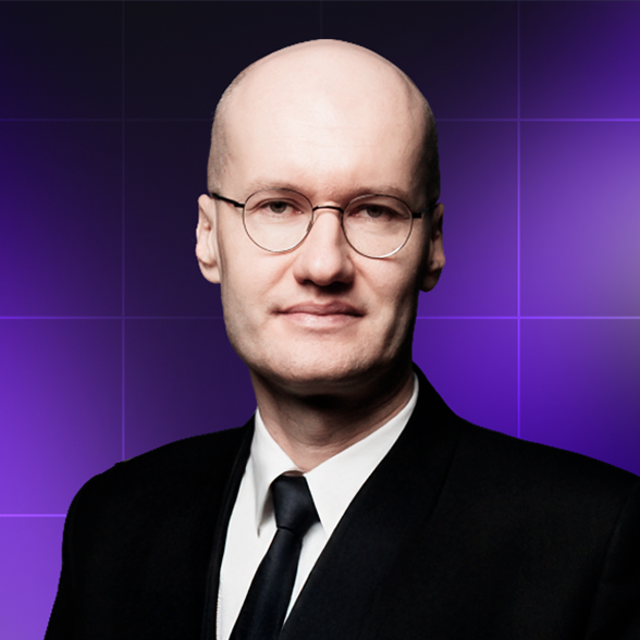 Михаил Николаев